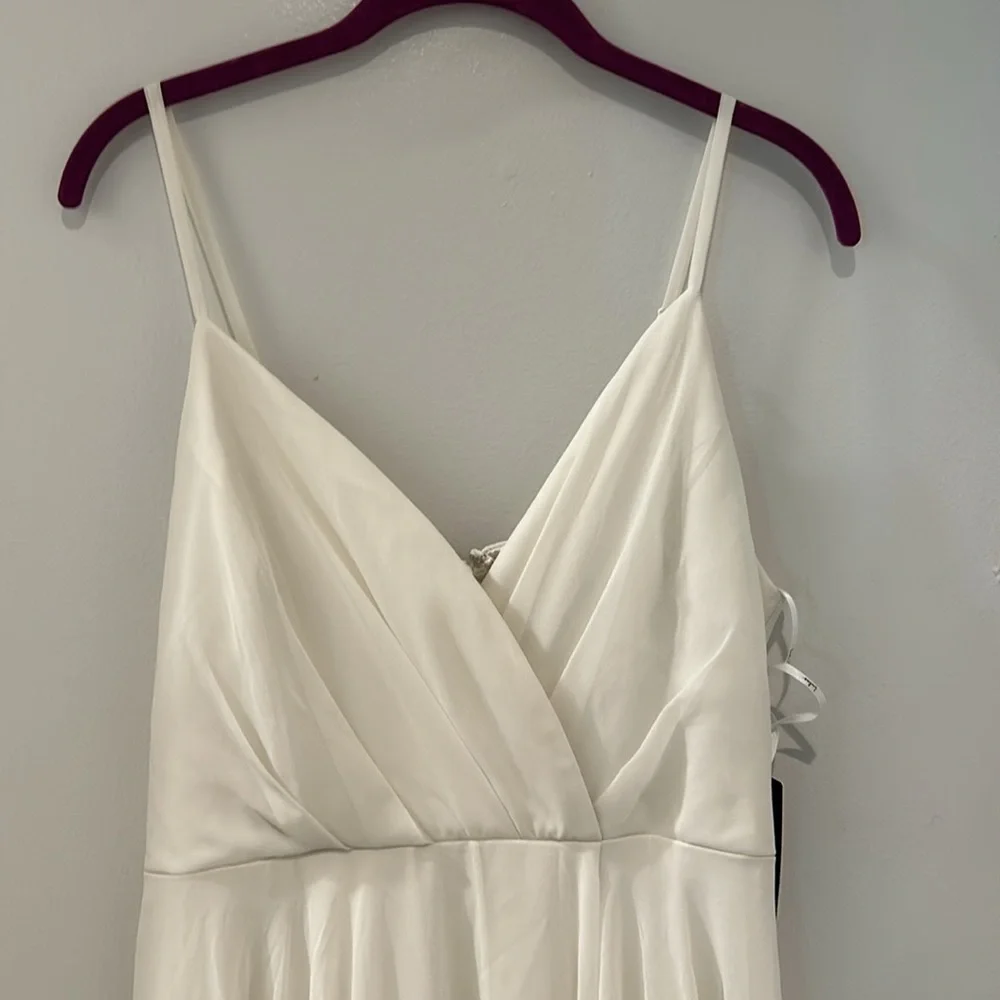NWT Lulus soft white gown xl - Picture 2 of 15